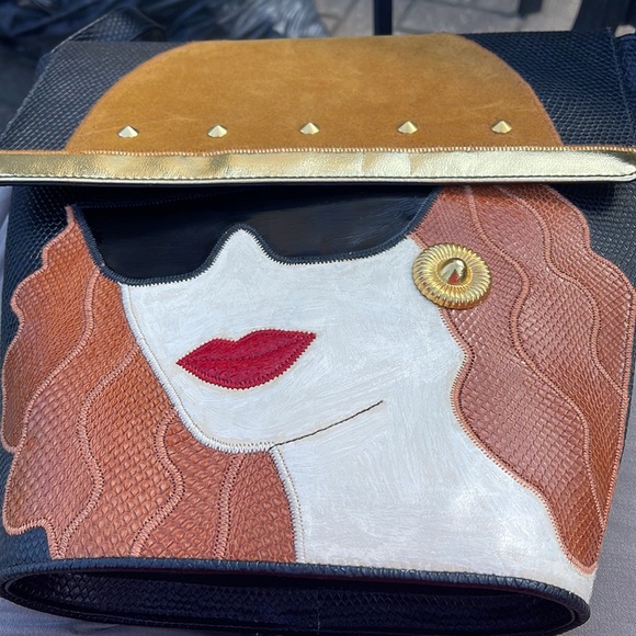 Chic Purse - Picture 3 of 12